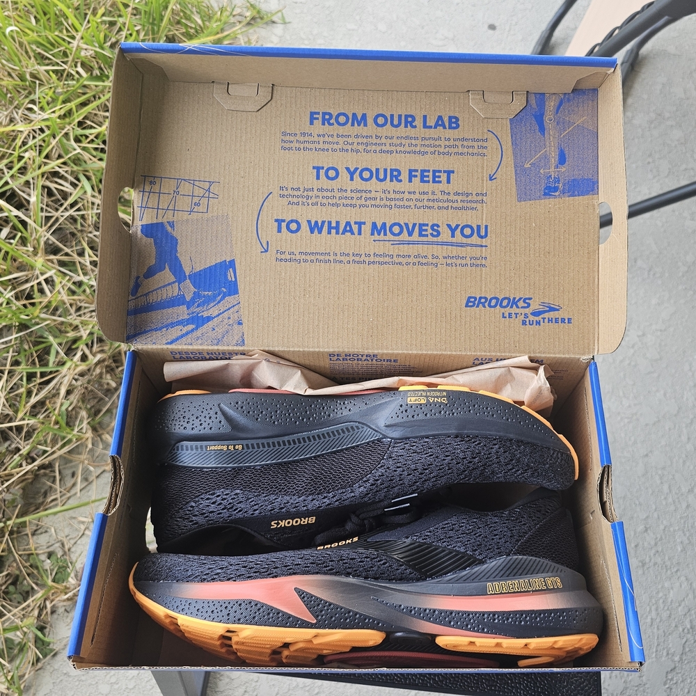 Size 11.5 - Brooks Adrenaline Gts 24 RARE COLOR Black/Burnt Sienna